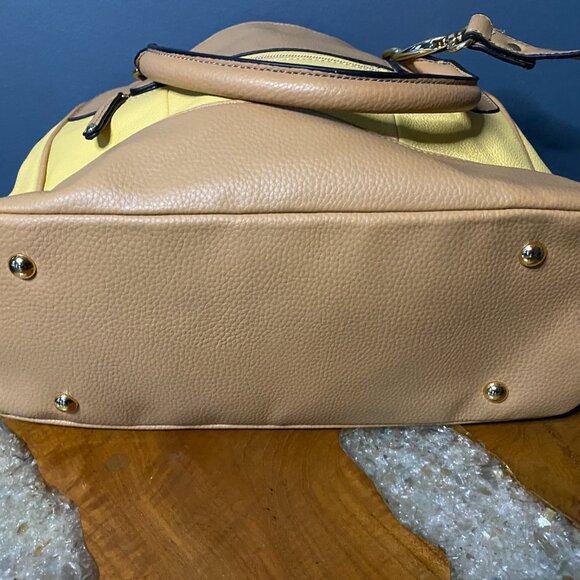 Tignanello Handbag - Picture 9 of 9